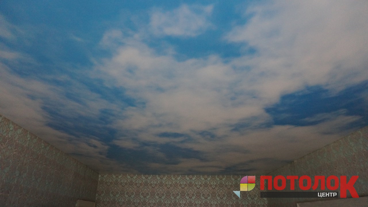 Натяжной потолок небо с облаками фото